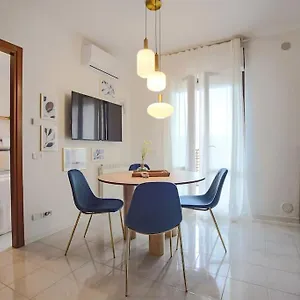 Modern Flat With Light And Sun On The Sweet Terrace Appartamento Perugia